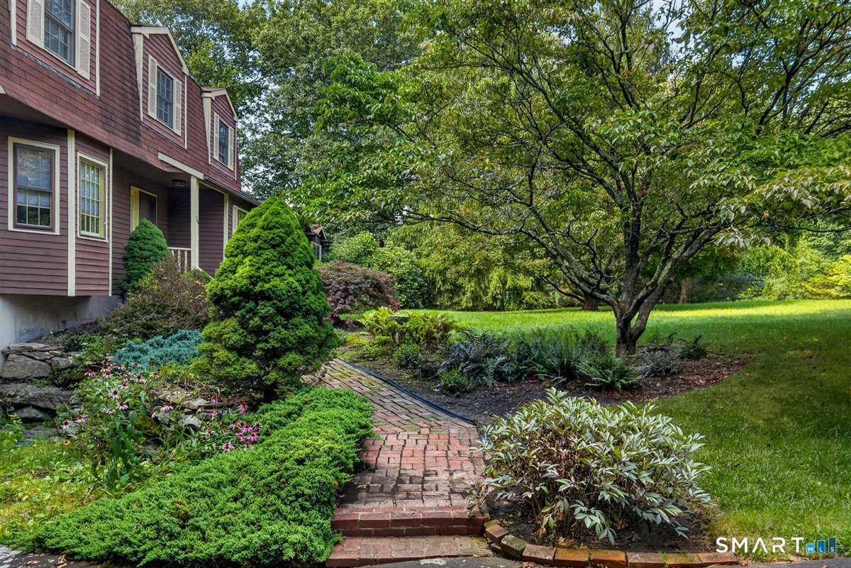 166 Thoreau Drive Shelton CT 06484