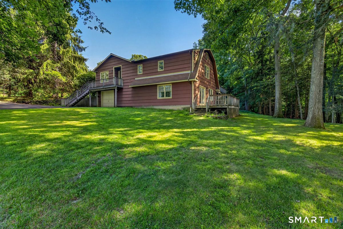 166 Thoreau Drive Shelton CT 06484