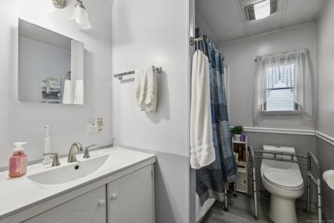 15 Stonewood Terrace Vernon CT 06066