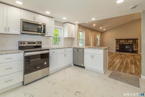 13 Jeanette Street Monroe CT 06468