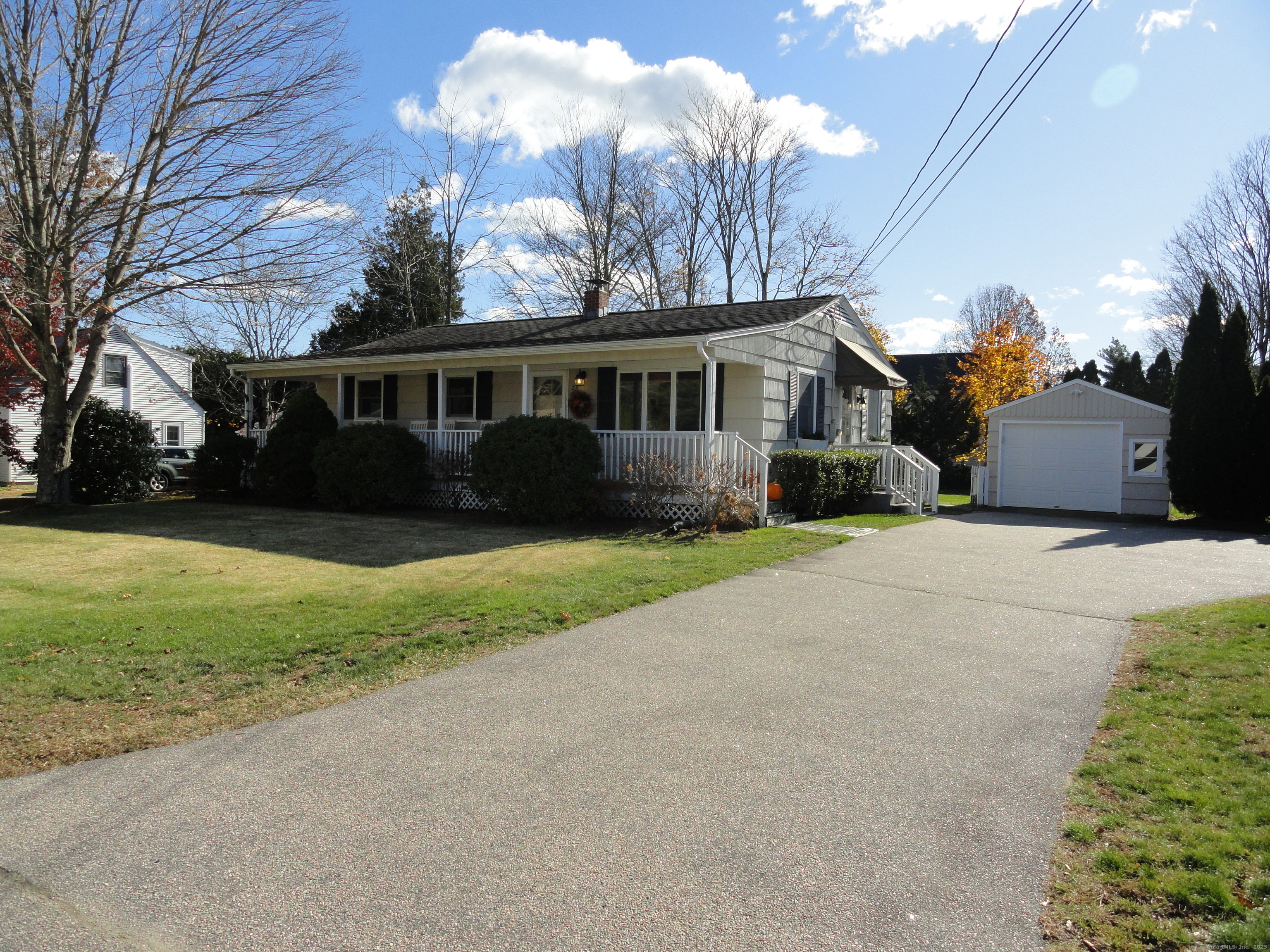 28 Rossie Street Stonington CT 06355