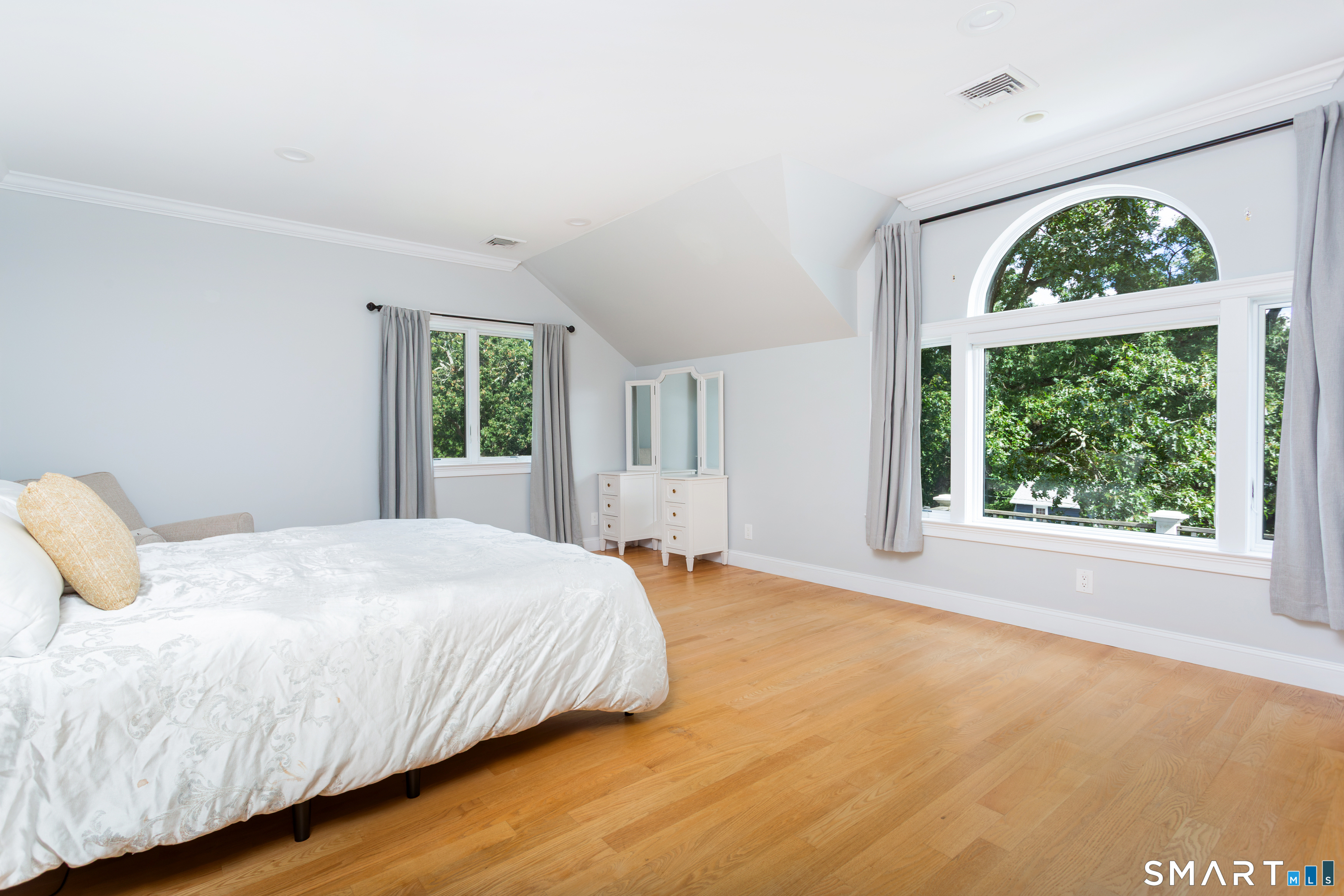 42 Woodledge Road Stamford CT 06907