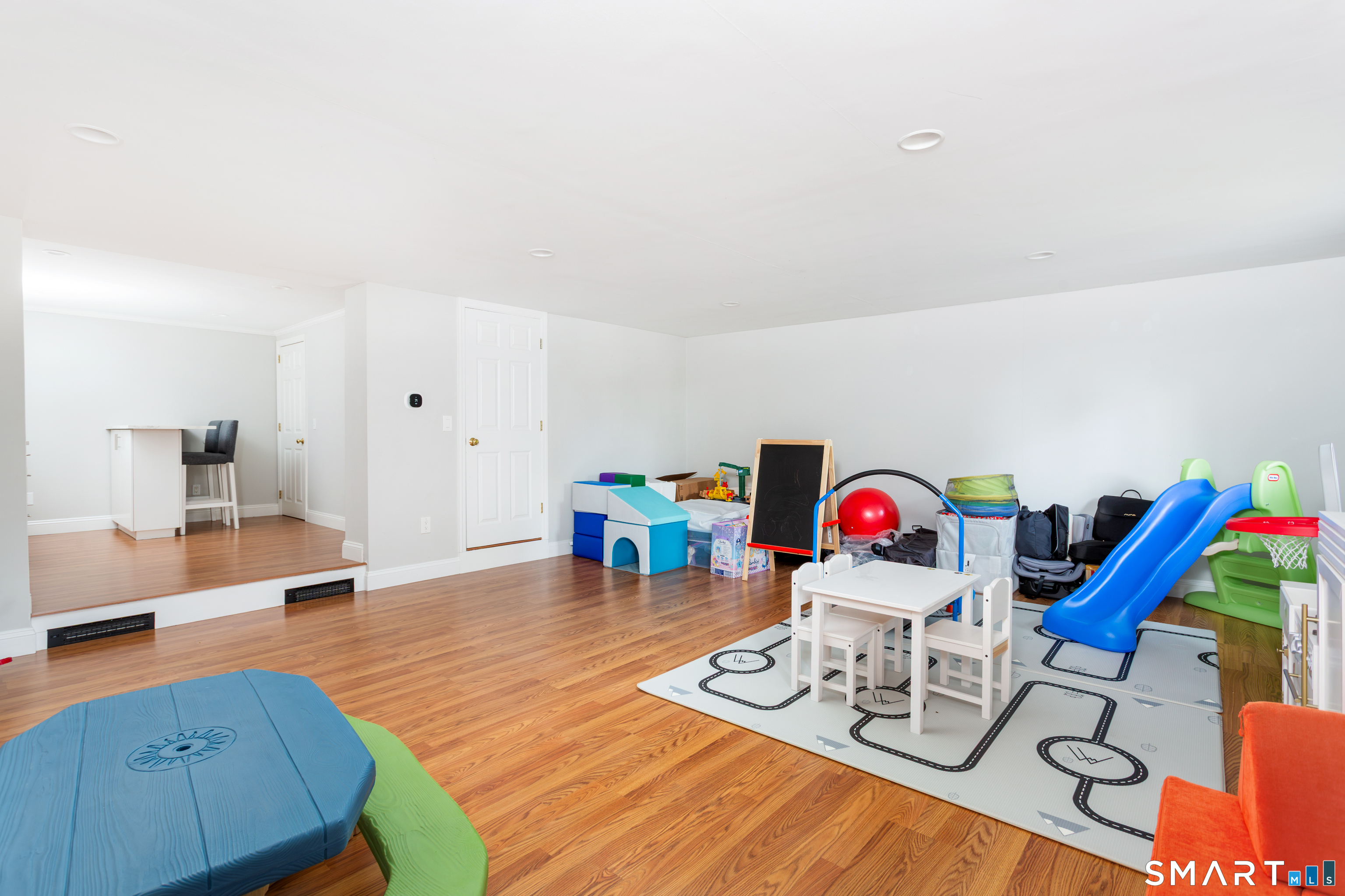 42 Woodledge Road Stamford CT 06907