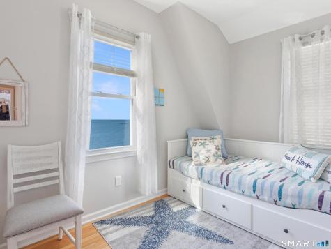 4 Jamaica Court East Haven CT 06512