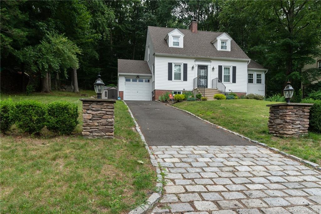 87 Briar Cliff Avenue Waterbury CT 06708