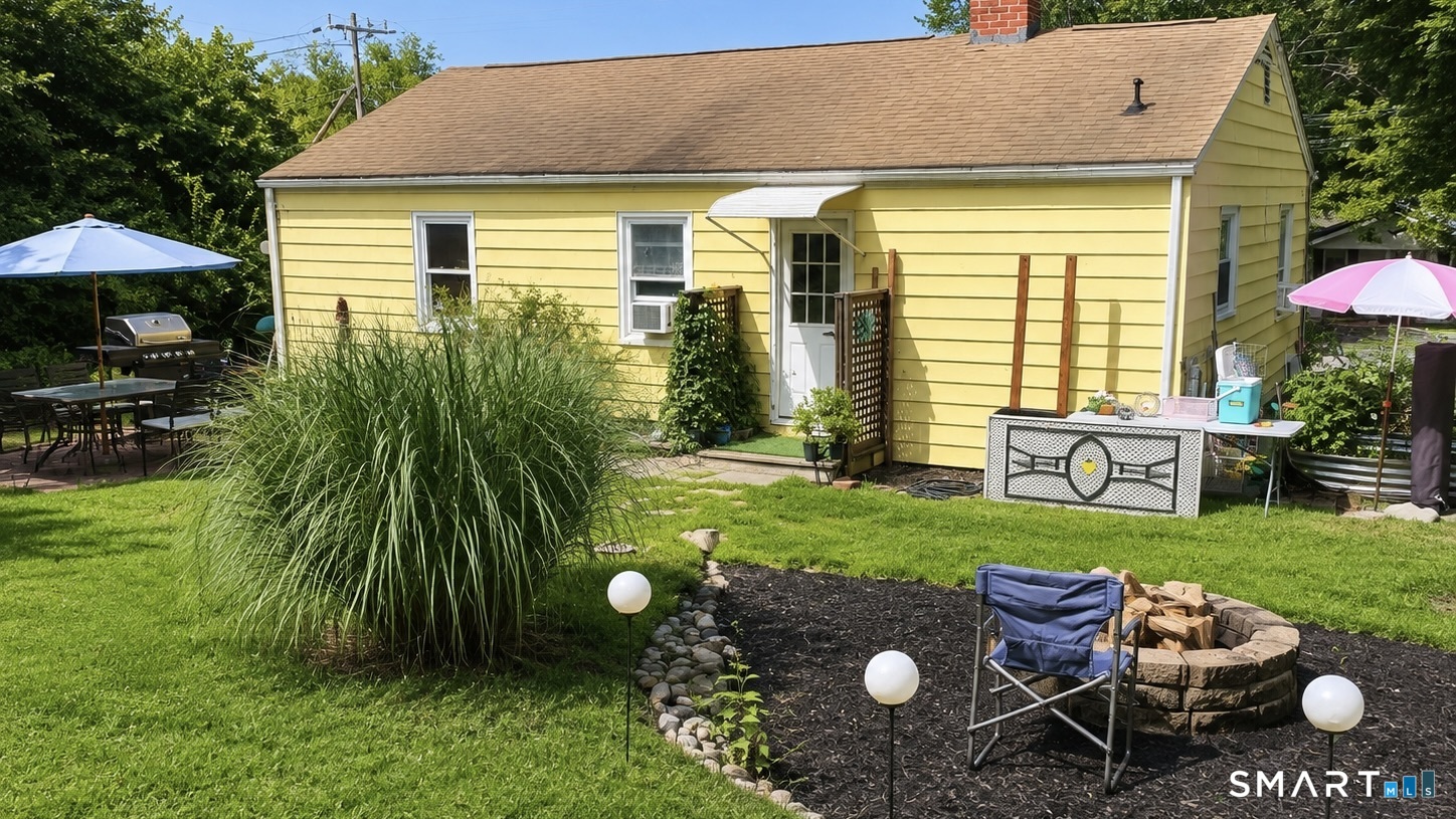 590 Vauxhall St Extension Waterford CT 06385