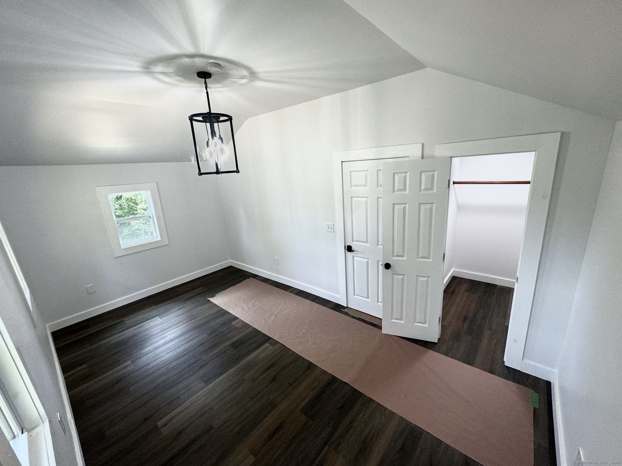 22 Hemlock Trail Newtown CT 06482