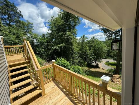 22 Hemlock Trail Newtown CT 06482