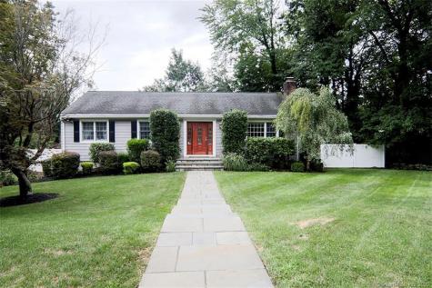 10 Eric Court Norwalk CT 06851