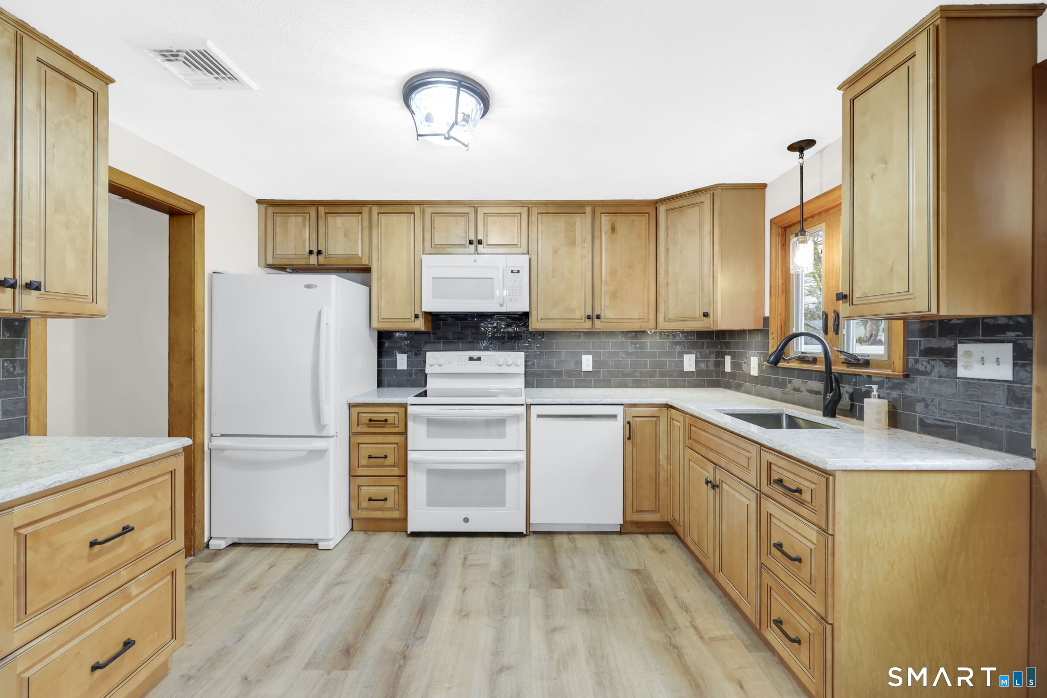 61 Linwood Drive East Hartford CT 06118