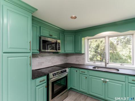 1690 Ridge Road North Haven CT 06473