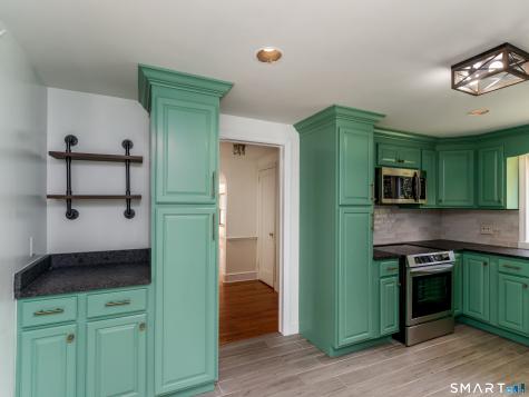 1690 Ridge Road North Haven CT 06473