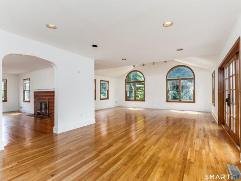 1690 Ridge Road North Haven CT 06473