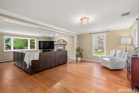 25 Vincent Circle South Windsor CT 06074