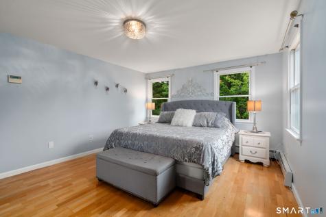 25 Vincent Circle South Windsor CT 06074