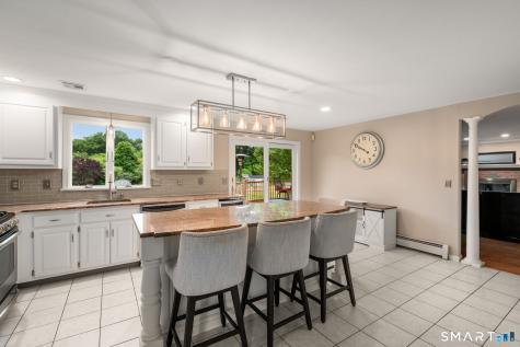 25 Vincent Circle South Windsor CT 06074