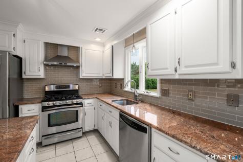 25 Vincent Circle South Windsor CT 06074