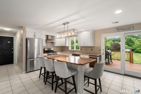 25 Vincent Circle South Windsor CT 06074