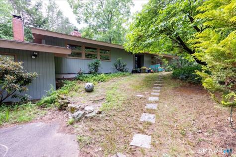 296 Ferguson Road Manchester CT 06040