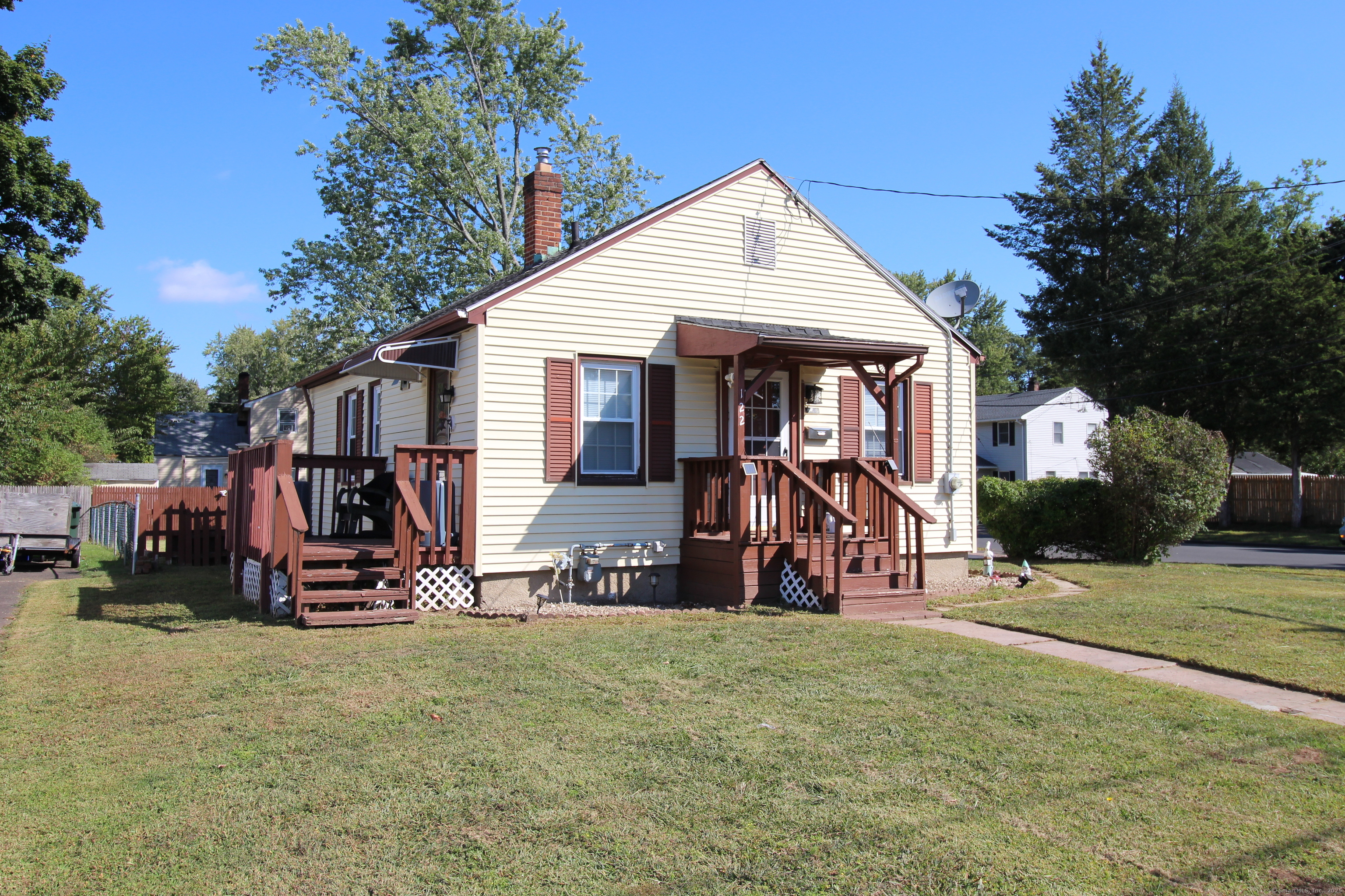 122 Cambridge Drive East Hartford CT 06118