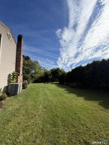 204 Willowcrest Drive Windsor CT 06095