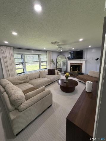 204 Willowcrest Drive Windsor CT 06095