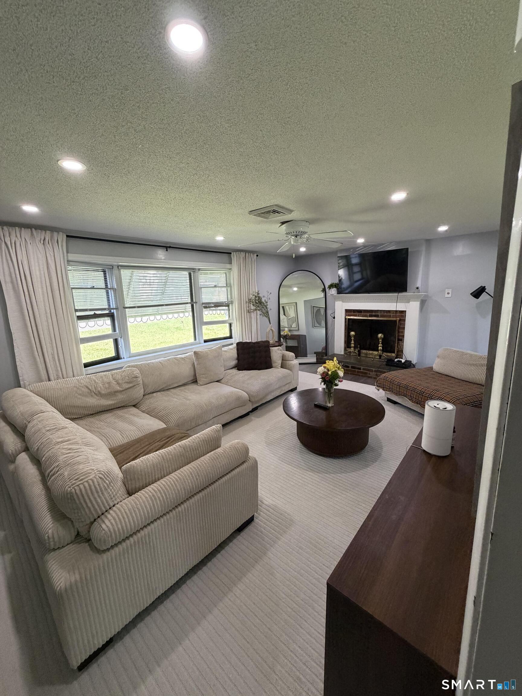 204 Willowcrest Drive Windsor CT 06095