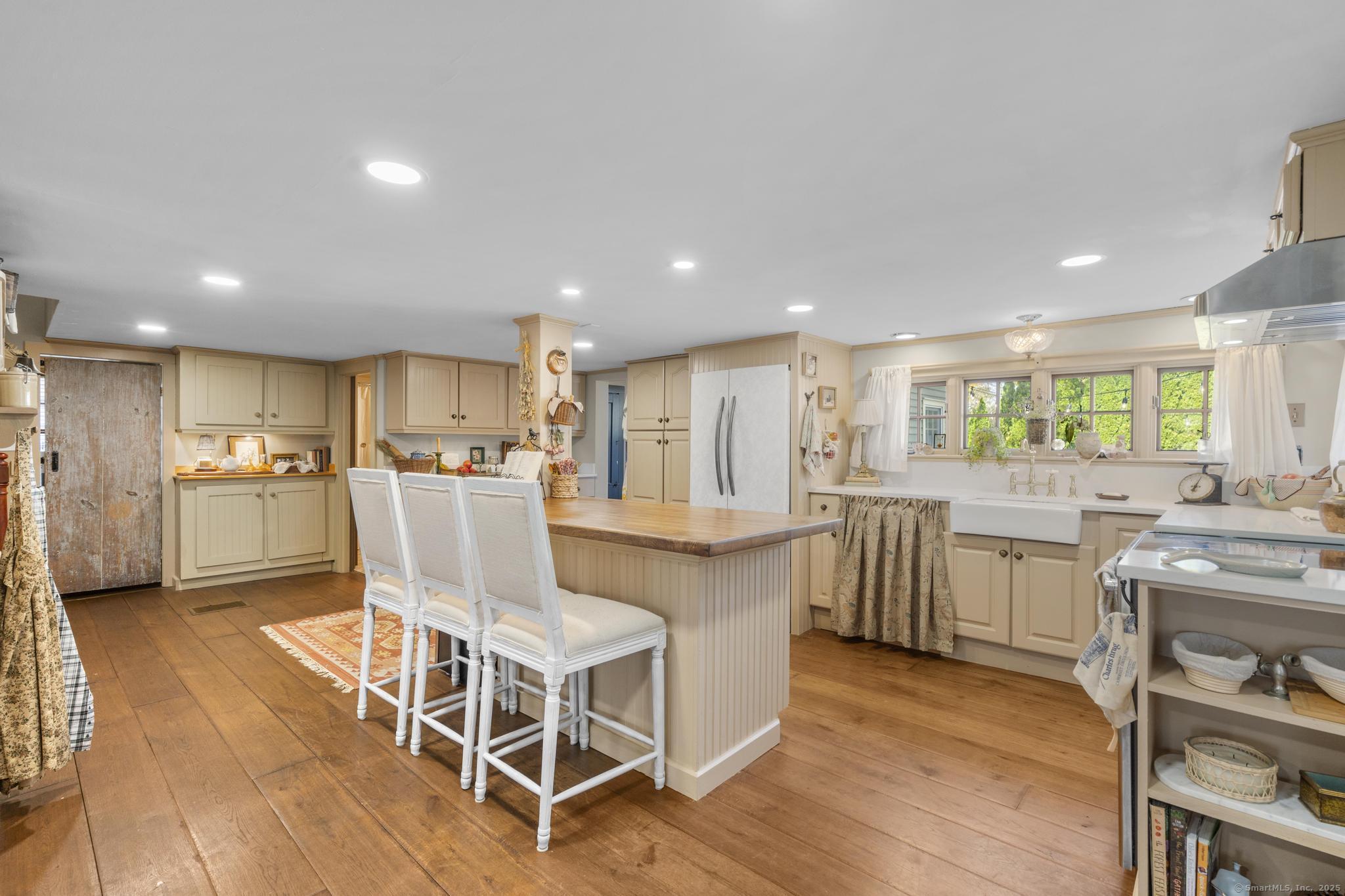 7 Cheney Lane East Hartford CT 06118