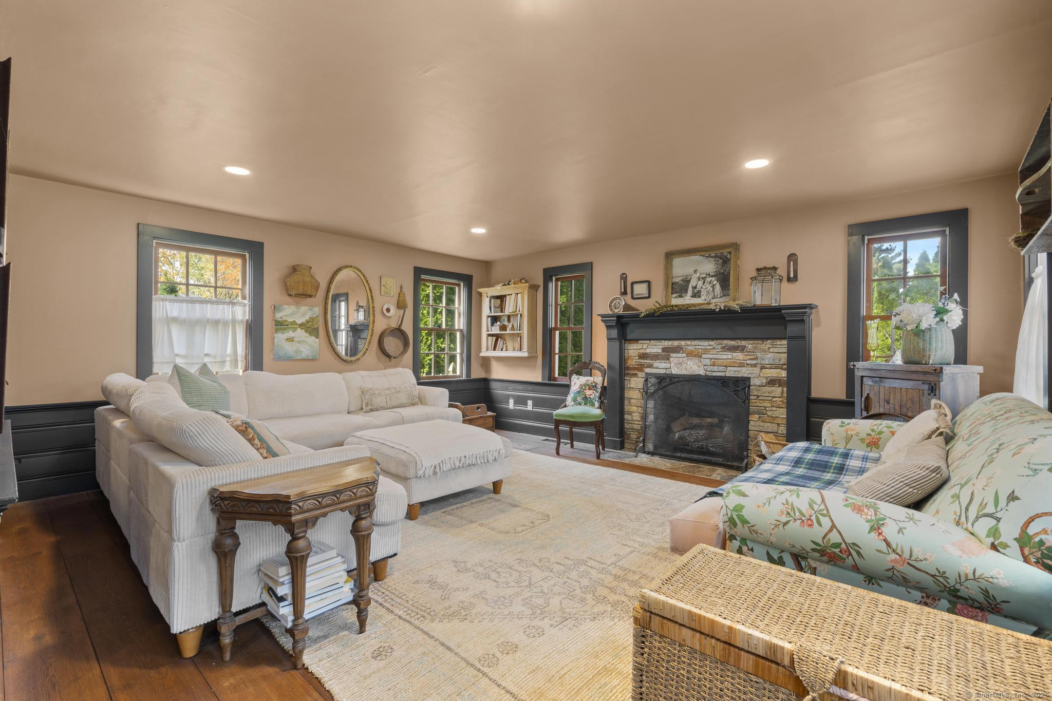 7 Cheney Lane East Hartford CT 06118