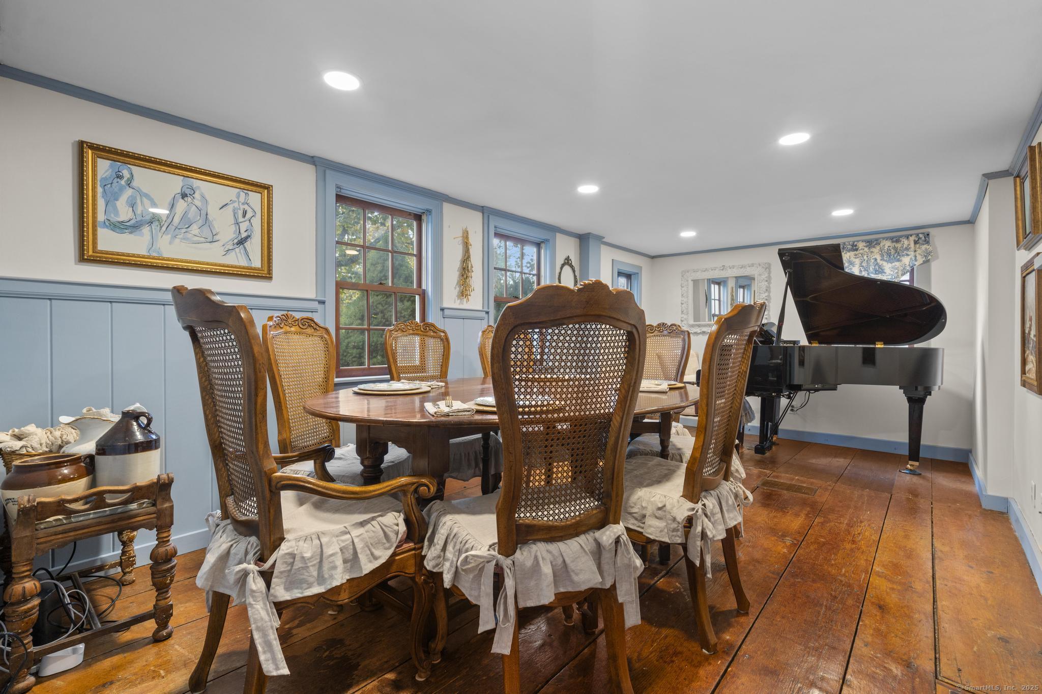 7 Cheney Lane East Hartford CT 06118