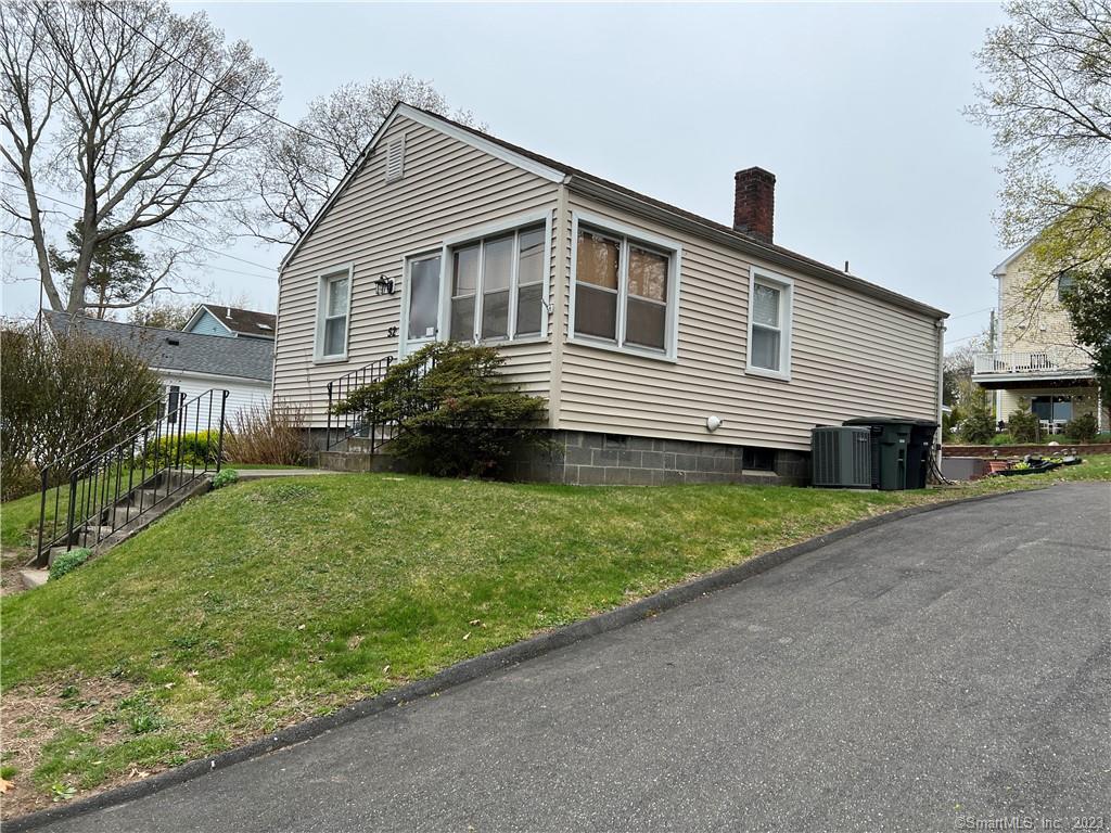 52 East Avenue Milford CT 06460