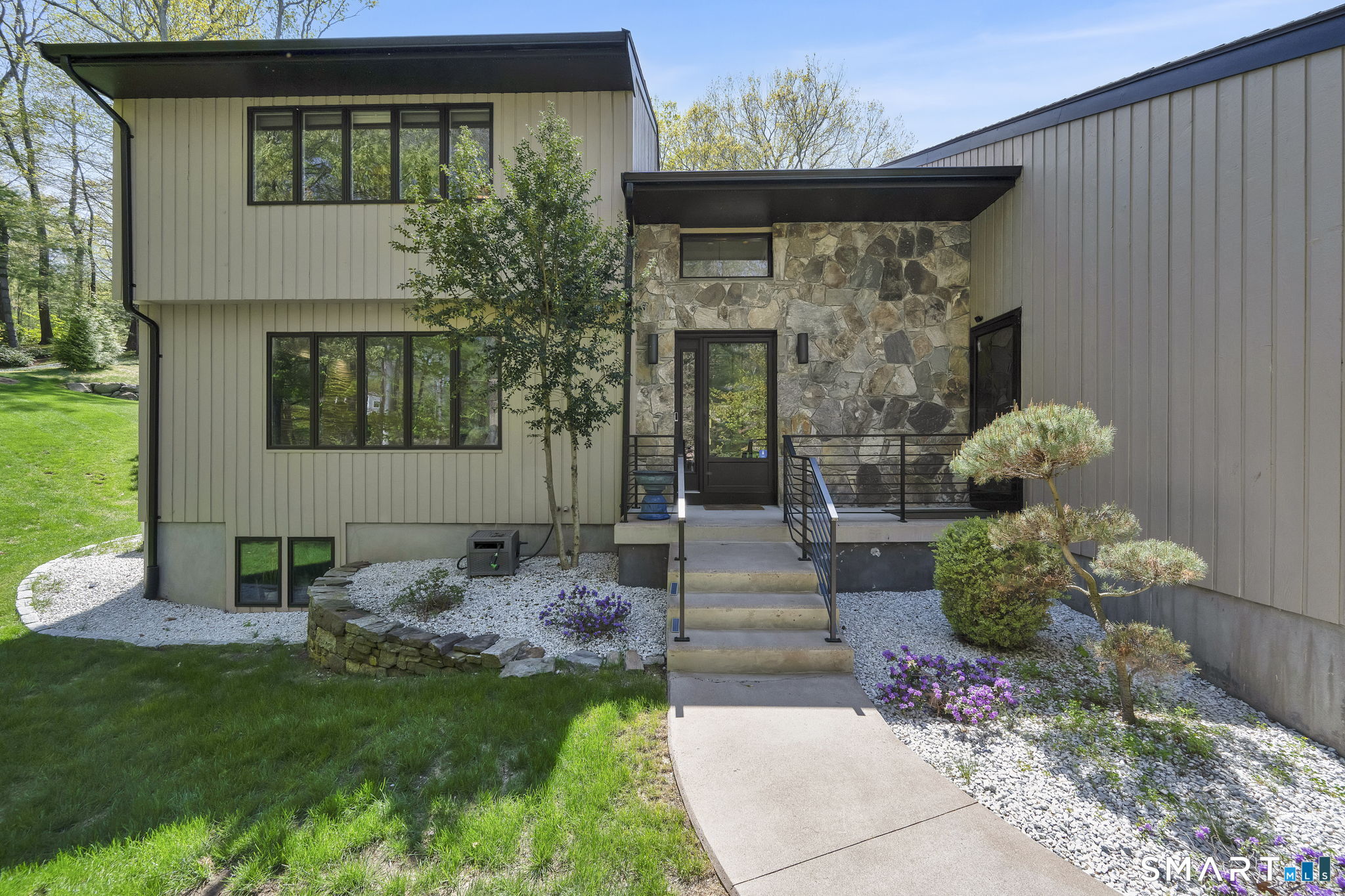 26 Hampton Drive Manchester CT 06040
