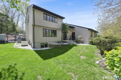 26 Hampton Drive Manchester CT 06040