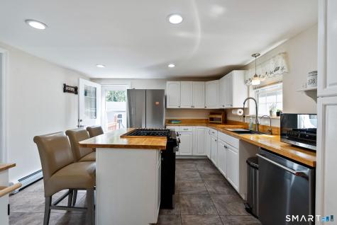 24 Pond Road New Hartford CT 06057