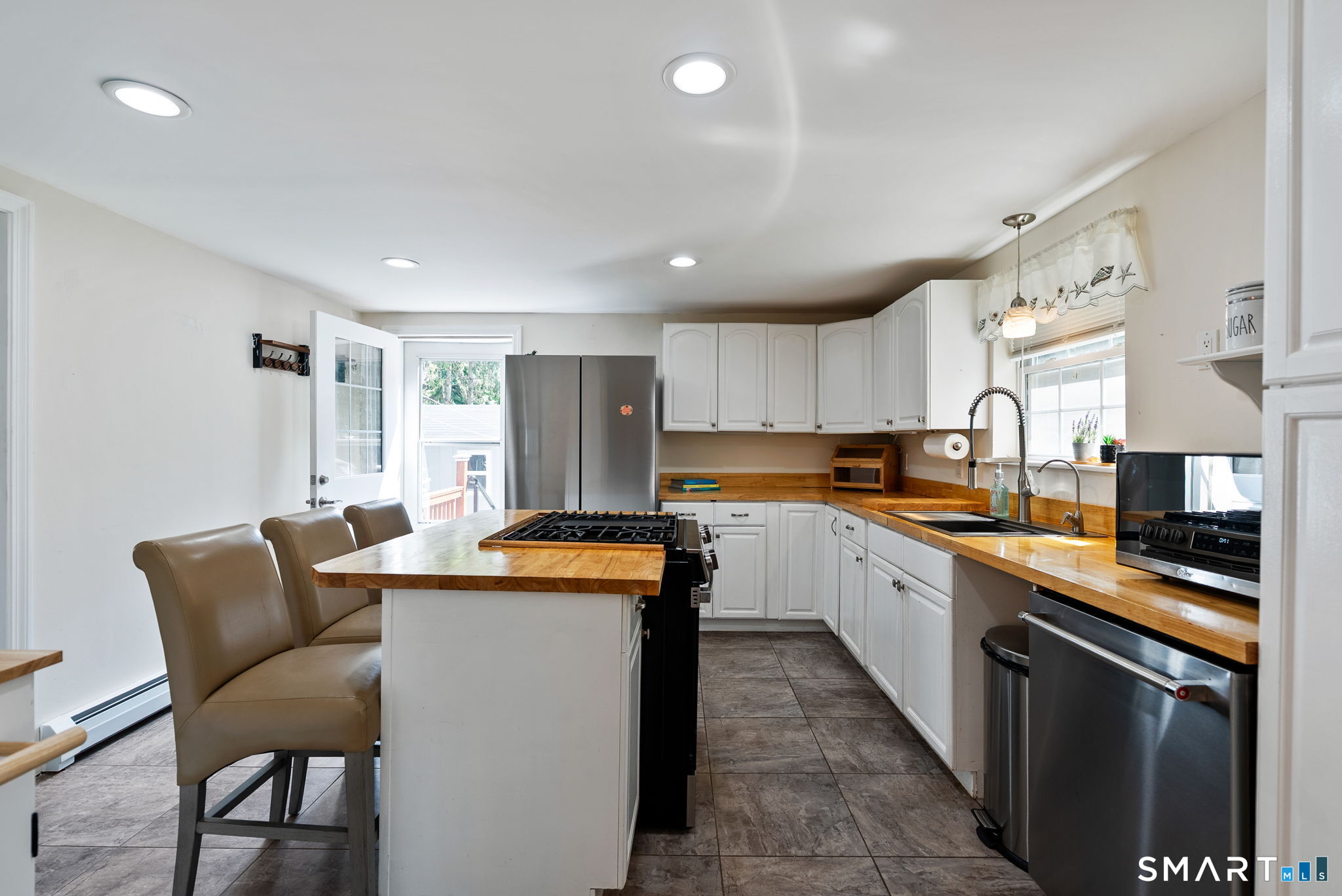 24 Pond Road New Hartford CT 06057