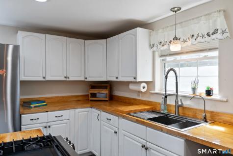 24 Pond Road New Hartford CT 06057