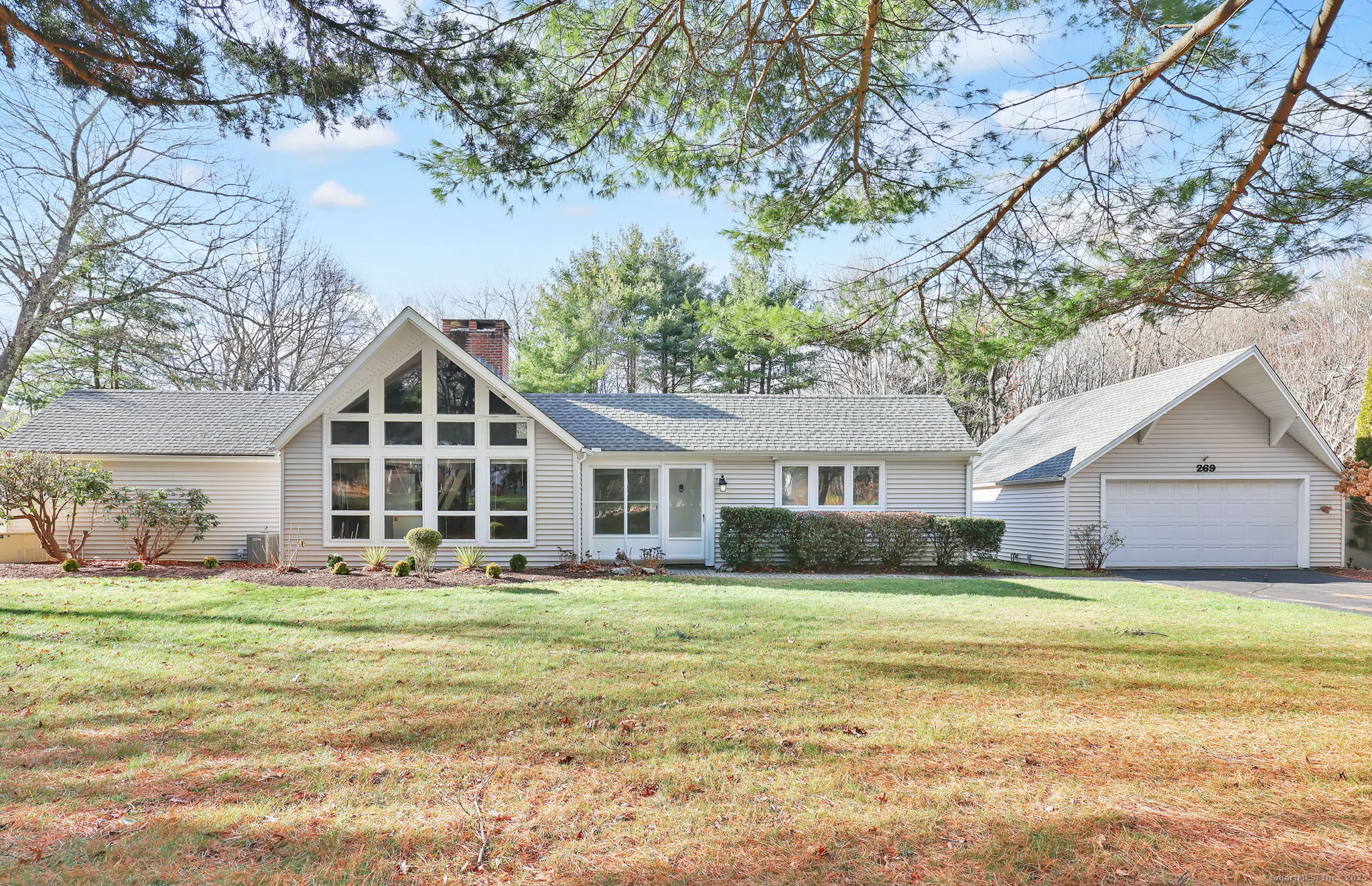 269 West Mountain Road Simsbury CT 06092