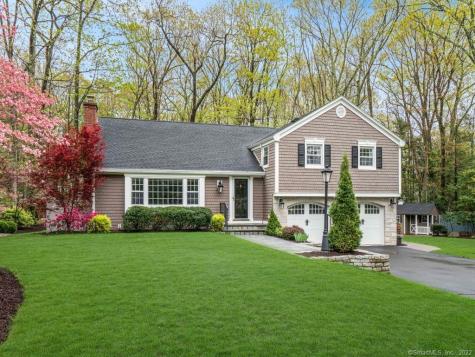 4 Sunset Hill Road Simsbury CT 06070