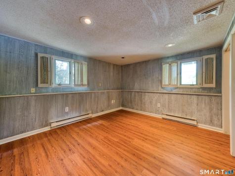 62 Admiral Drive New London CT 06320