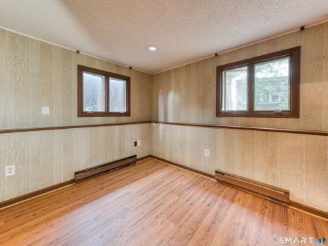 62 Admiral Drive New London CT 06320
