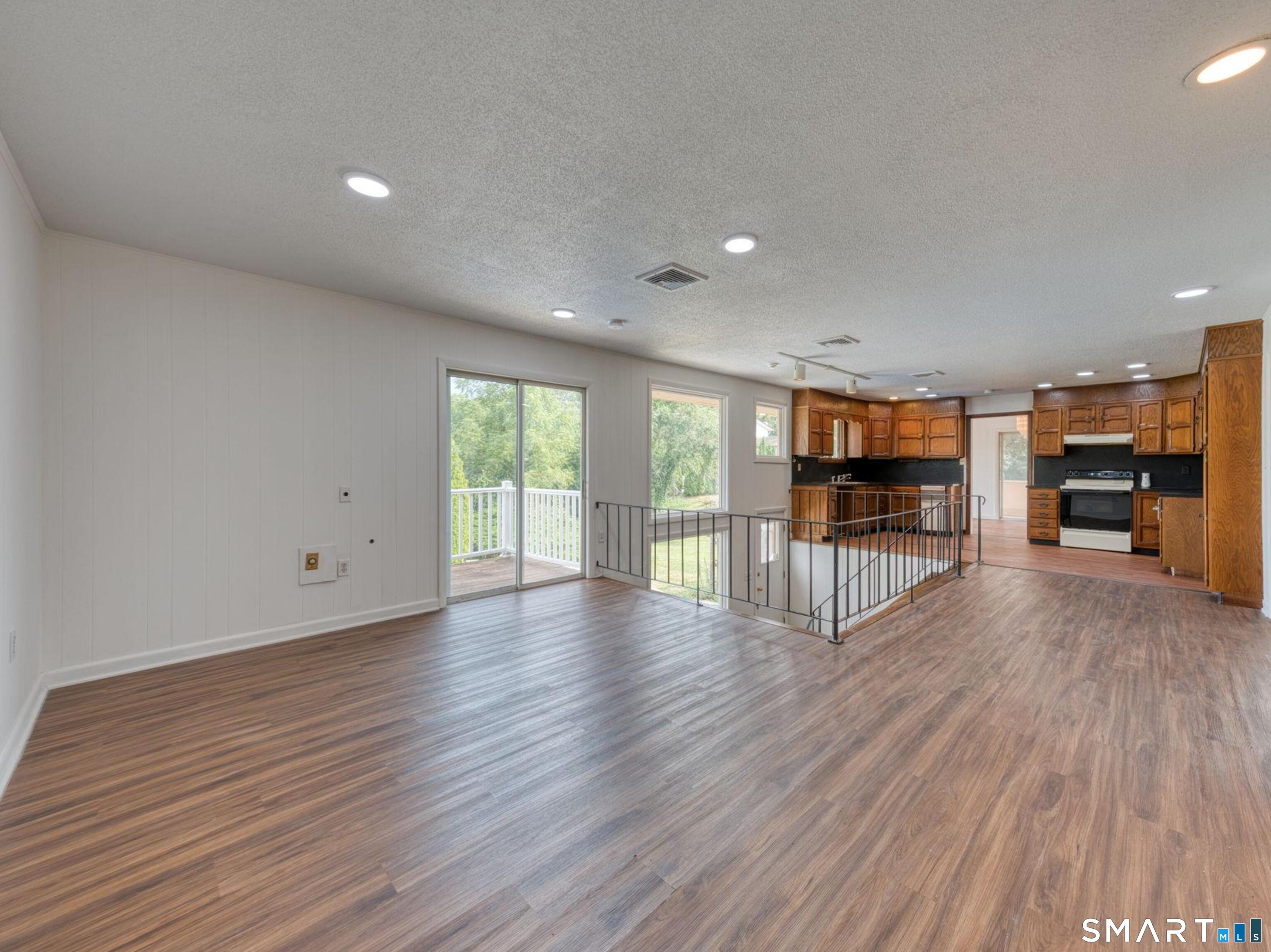 62 Admiral Drive New London CT 06320