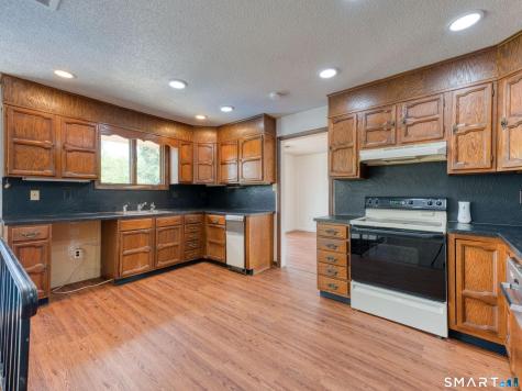 62 Admiral Drive New London CT 06320