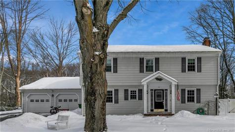 15 Linda Lane Bethel CT 06801
