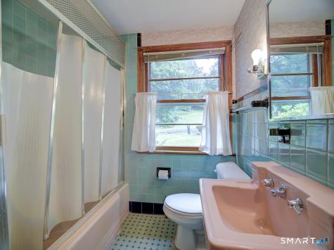 373 Broadway Hamden CT 06518