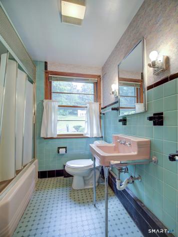 373 Broadway Hamden CT 06518