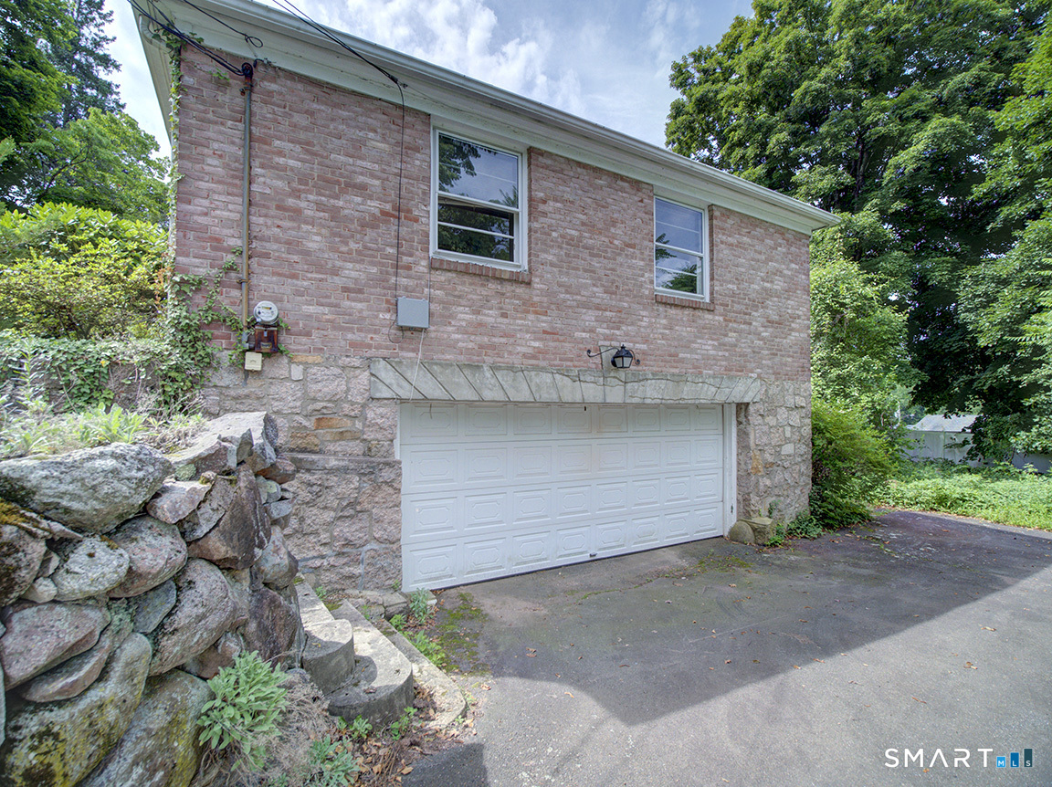 373 Broadway Hamden CT 06518