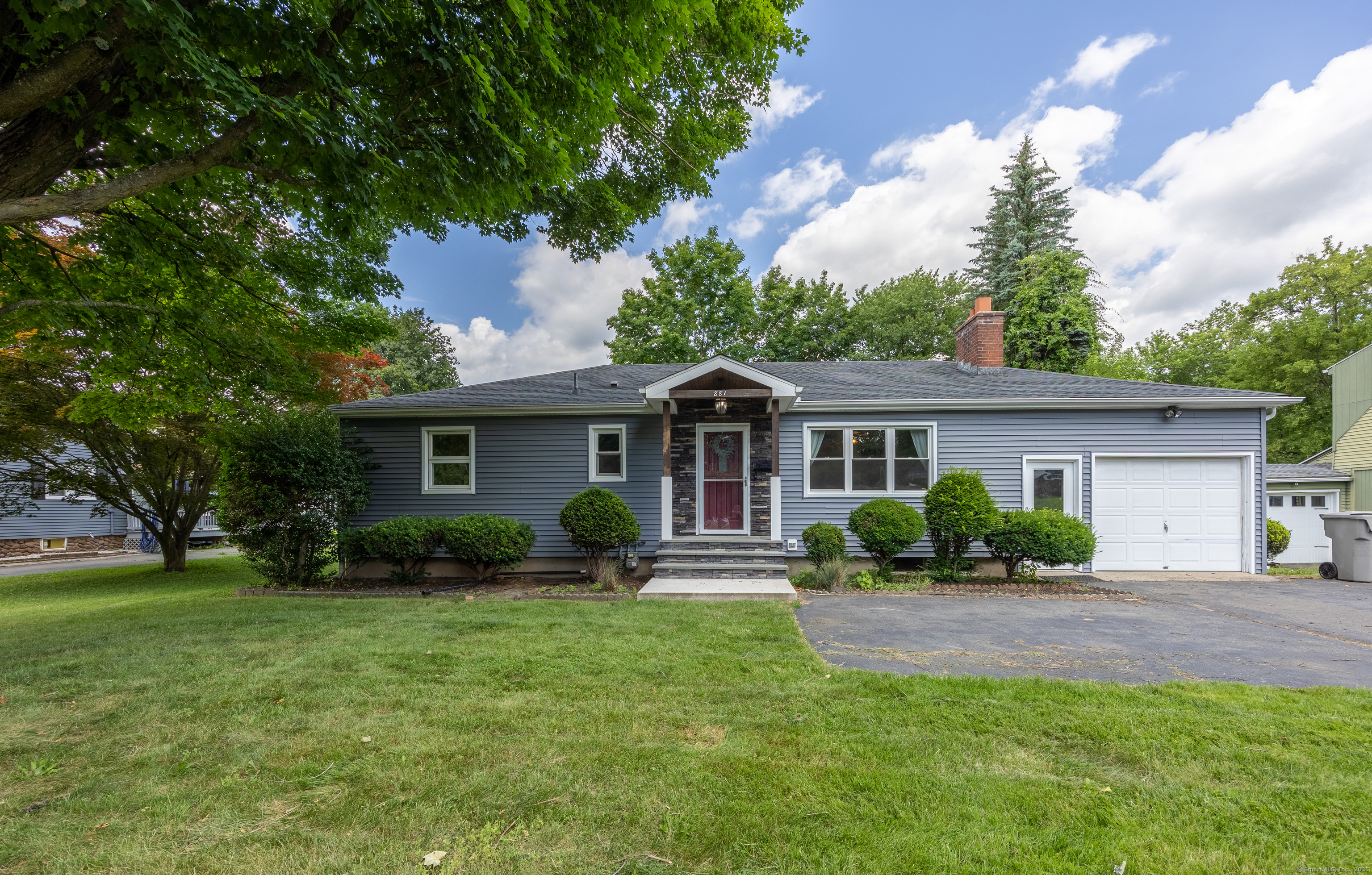 881 Pine Street Bristol CT 06010