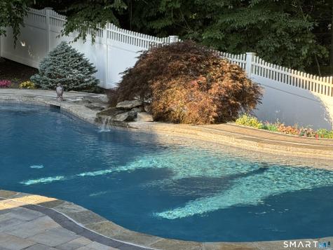 8 Deer Woods Drive New Milford CT 06776