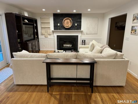 8 Deer Woods Drive New Milford CT 06776