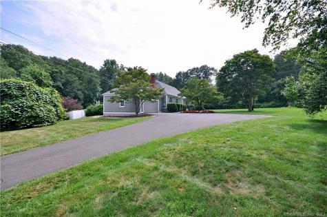 5 Pebble Road Newtown CT 06470